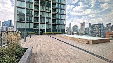 Photo 9 at 908 - 158 Front St Street E, Moss Park, Toronto