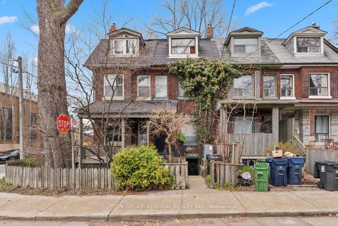 Photo 1 at 40 Claremont Street, Bellwoods, Toronto