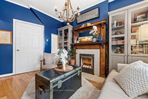 Photo 4 at 40 Claremont Street, Bellwoods, Toronto