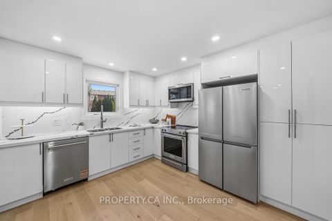 Photo 16 at 217 Hampton Court, London, Newmarket