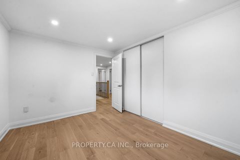 Photo 23 at 217 Hampton Court, London, Newmarket