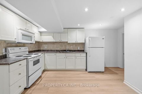 Photo 34 at 217 Hampton Court, London, Newmarket