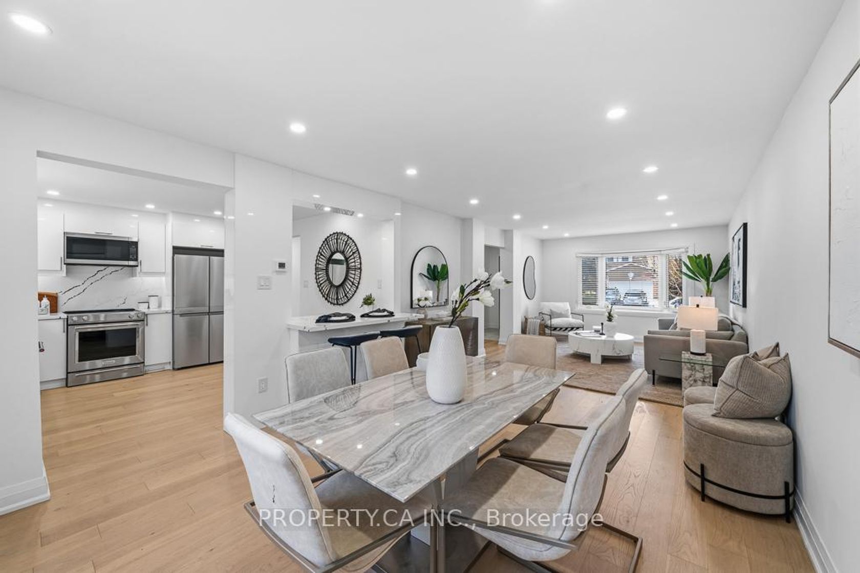 217 Hampton Court, London, Newmarket photo number 2