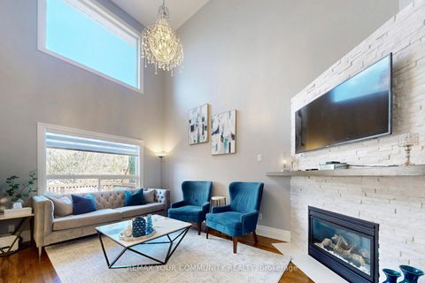 Photo 6 at 54 English Oak Drive, Oak Ridges Lake Wilcox, Richmond Hill