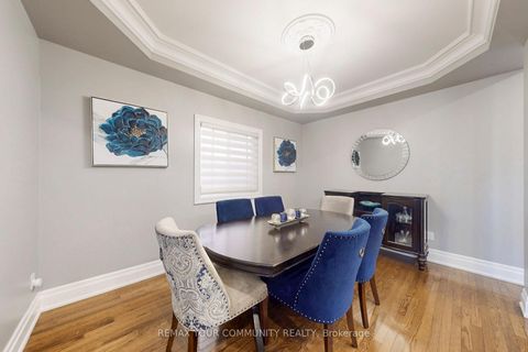 Photo 8 at 54 English Oak Drive, Oak Ridges Lake Wilcox, Richmond Hill