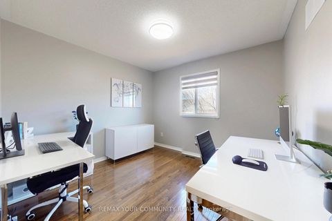 Photo 15 at 54 English Oak Drive, Oak Ridges Lake Wilcox, Richmond Hill