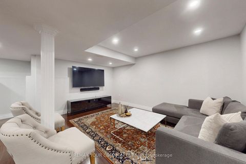 Photo 18 at 54 English Oak Drive, Oak Ridges Lake Wilcox, Richmond Hill