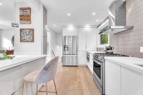 Photo 7 at 58 Normark Drive, Royal Orchard, Markham