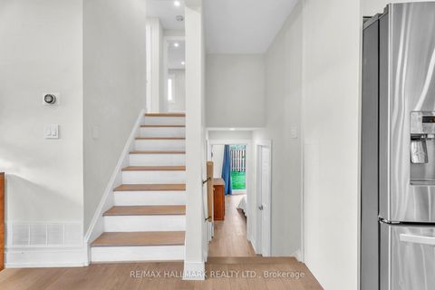 Photo 9 at 58 Normark Drive, Royal Orchard, Markham