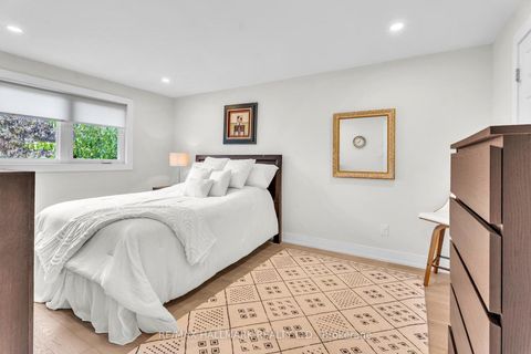 Photo 10 at 58 Normark Drive, Royal Orchard, Markham