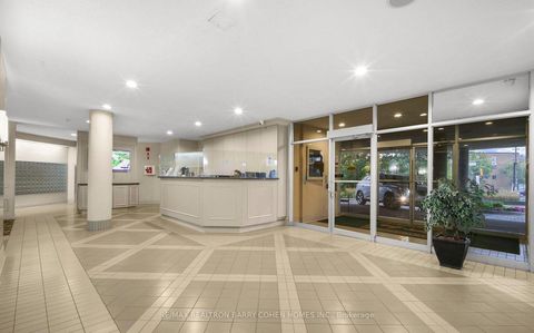 Photo 3 at 404 - 326 Major Mackenzie Drive E, Crosby, Richmond Hill