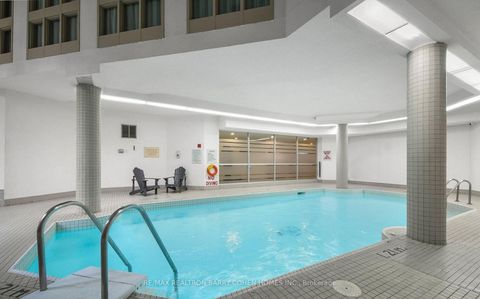 Photo 5 at 404 - 326 Major Mackenzie Drive E, Crosby, Richmond Hill