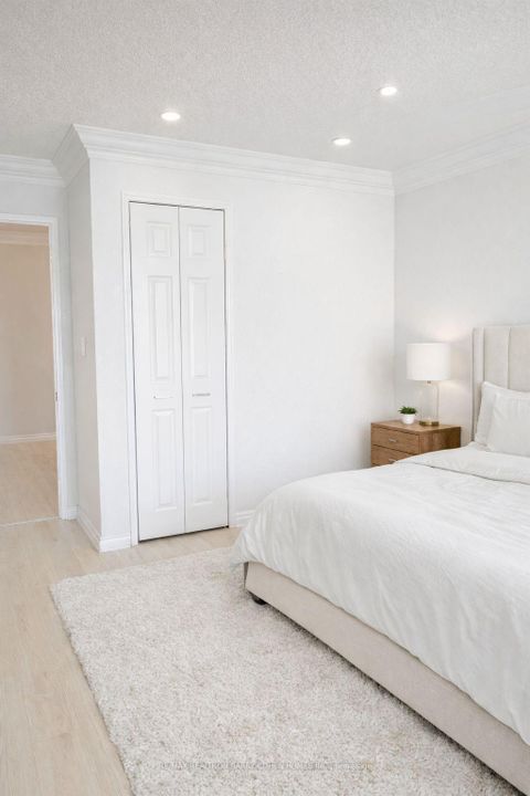 Photo 21 at 404 - 326 Major Mackenzie Drive E, Crosby, Richmond Hill