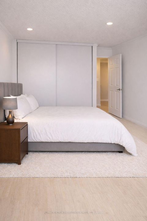 Photo 25 at 404 - 326 Major Mackenzie Drive E, Crosby, Richmond Hill