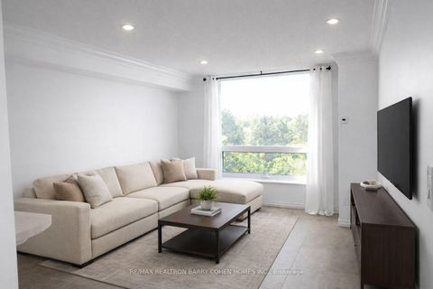 Photo 29 at 404 - 326 Major Mackenzie Drive E, Crosby, Richmond Hill