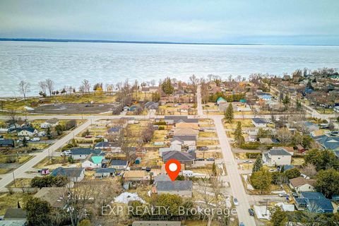 Photo 2 at 784 Rockaway Road, Historic Lakeshore Communities, Georgina