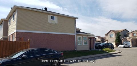 Photo 4 at 131 Plumrose Pathway, Malvern, Toronto