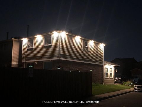 Photo 7 at 131 Plumrose Pathway, Malvern, Toronto