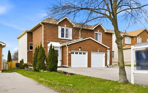 Photo 2 at 579 Cobblehill Drive, Pinecrest, Oshawa