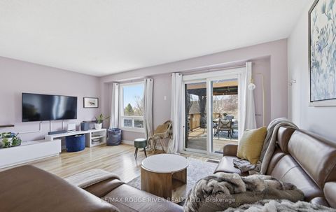 Photo 9 at 579 Cobblehill Drive, Pinecrest, Oshawa