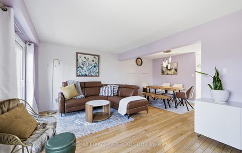 Photo 10 at 579 Cobblehill Drive, Pinecrest, Oshawa