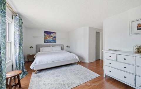 Photo 15 at 579 Cobblehill Drive, Pinecrest, Oshawa