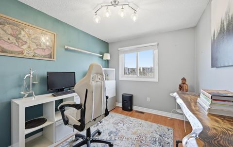 Photo 21 at 579 Cobblehill Drive, Pinecrest, Oshawa