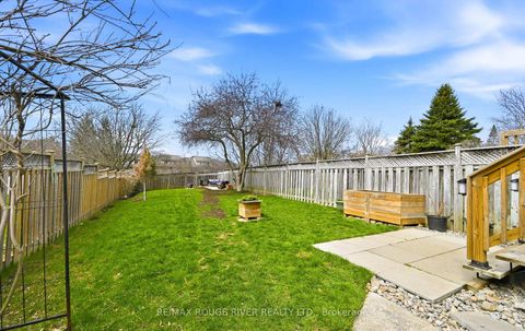 Photo 31 at 579 Cobblehill Drive, Pinecrest, Oshawa