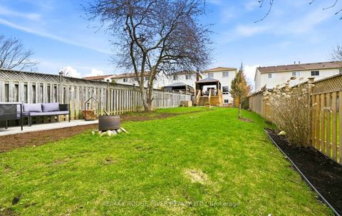 Photo 32 at 579 Cobblehill Drive, Pinecrest, Oshawa