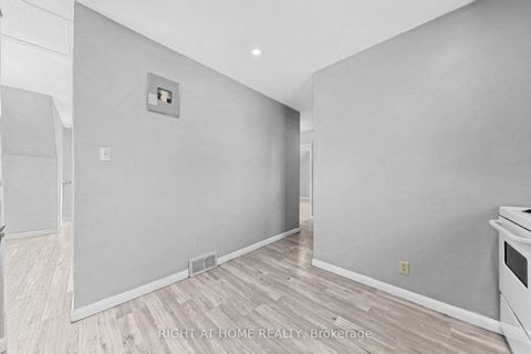 Photo 38 at 19 Alfred Street W, Allandale, Barrie