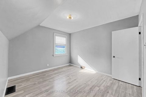 Photo 45 at 19 Alfred Street W, Allandale, Barrie