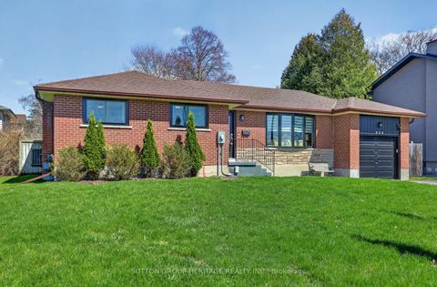 Photo 2 at 859 Westdale Street, Northglen, Oshawa