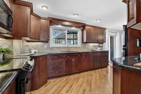 Photo 11 at 859 Westdale Street, Northglen, Oshawa