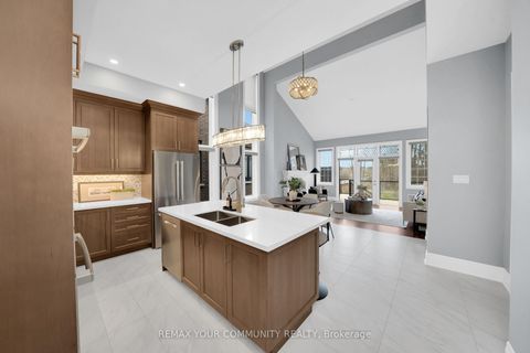 Photo 7 at 172 Purple Creek Road, Vellore Village, Vaughan