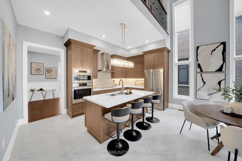 Photo 8 at 172 Purple Creek Road, Vellore Village, Vaughan