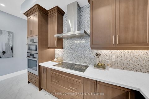 Photo 10 at 172 Purple Creek Road, Vellore Village, Vaughan