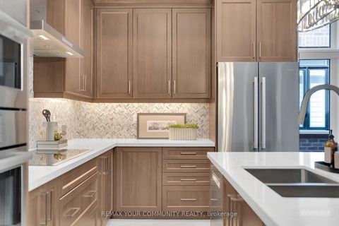 Photo 11 at 172 Purple Creek Road, Vellore Village, Vaughan