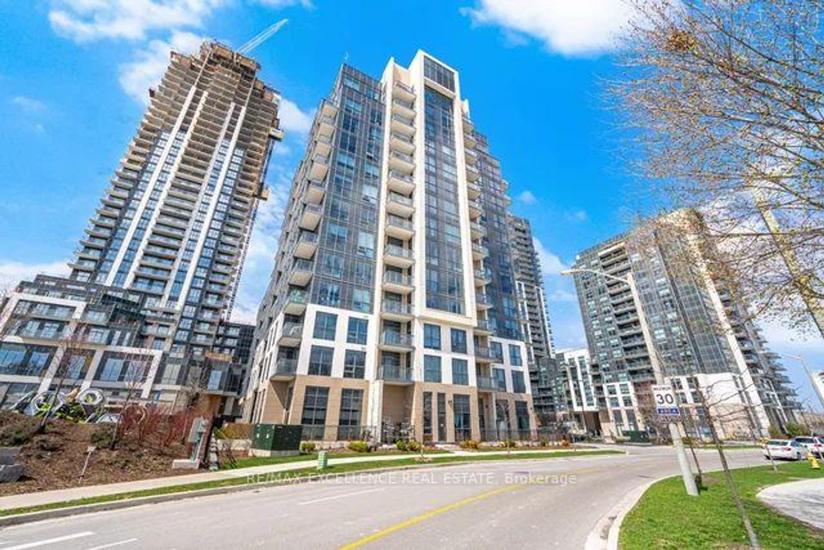 309 - 10 Meadowglen Place, Woburn, Toronto photo number 2