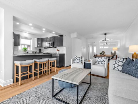 Photo 5 at 78 Foxrun Avenue, CFB, Toronto