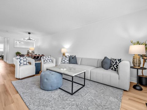 Photo 7 at 78 Foxrun Avenue, CFB, Toronto