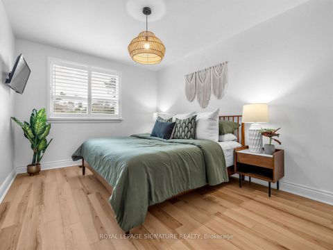 Photo 10 at 78 Foxrun Avenue, CFB, Toronto