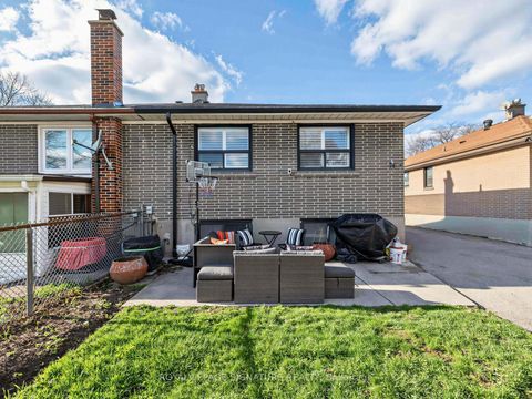 Photo 26 at 78 Foxrun Avenue, CFB, Toronto