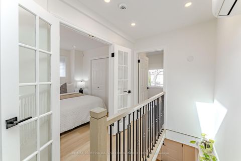 Photo 15 at 25 Warren Crescent, Lambton Baby Point, Toronto