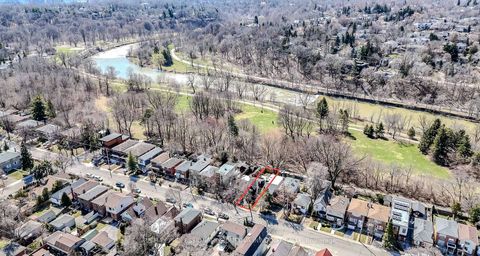 Photo 38 at 25 Warren Crescent, Lambton Baby Point, Toronto