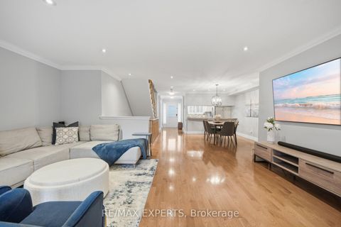 Photo 10 at 112 - 1995 Royal Road, Village East, Pickering