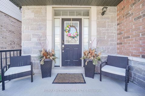 Photo 4 at 82 Mcroberts Crescent, Courtice, Clarington