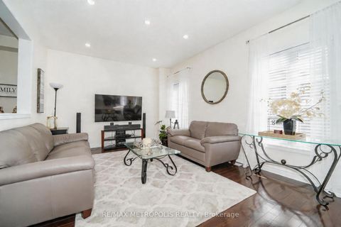 Photo 18 at 82 Mcroberts Crescent, Courtice, Clarington