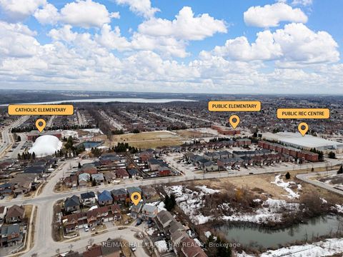 Photo 4 at 127 Trevino Circle, East Bayfield, Barrie