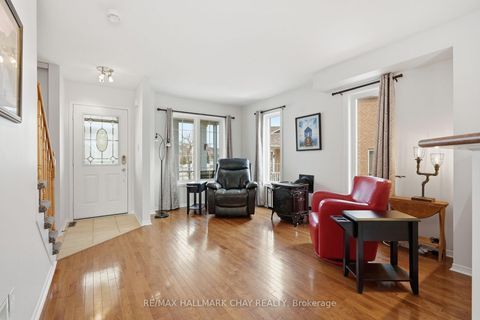 Photo 8 at 127 Trevino Circle, East Bayfield, Barrie