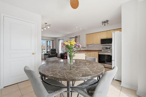 Photo 14 at 127 Trevino Circle, East Bayfield, Barrie